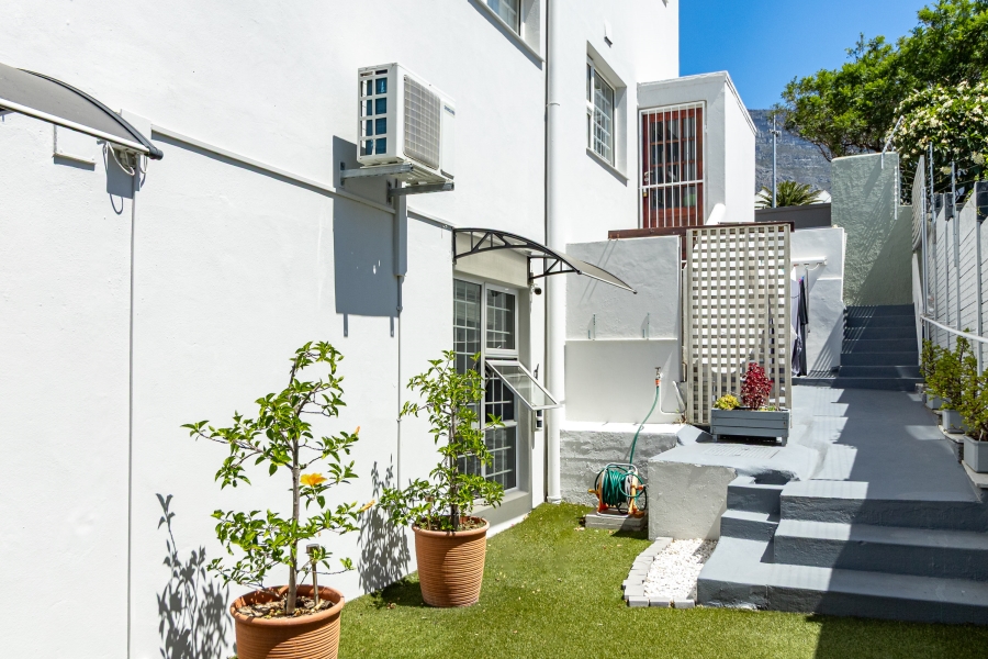 To Let 1 Bedroom Property for Rent in Vredehoek Western Cape